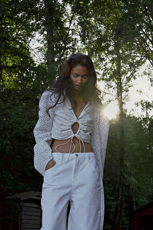NA-KD Boho Blus med trumpetärm vit