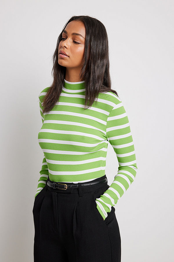NA-KD Basic Ribbstickad randig halvpolo med långa ärmar stripe