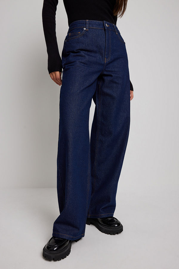 Maddie Demaine x NA-KD Jeans med låg midja blå