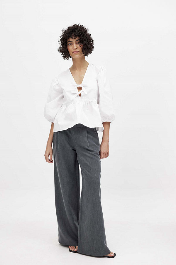 NA-KD Tie Front Puff Sleeve Blouse vit