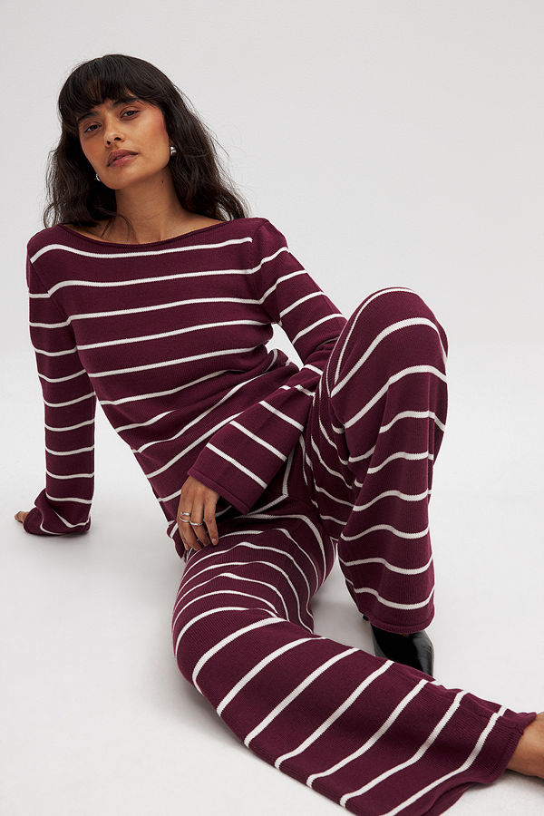 Lojsan Wallin x NA-KD Randiga stickade byxor burgundy