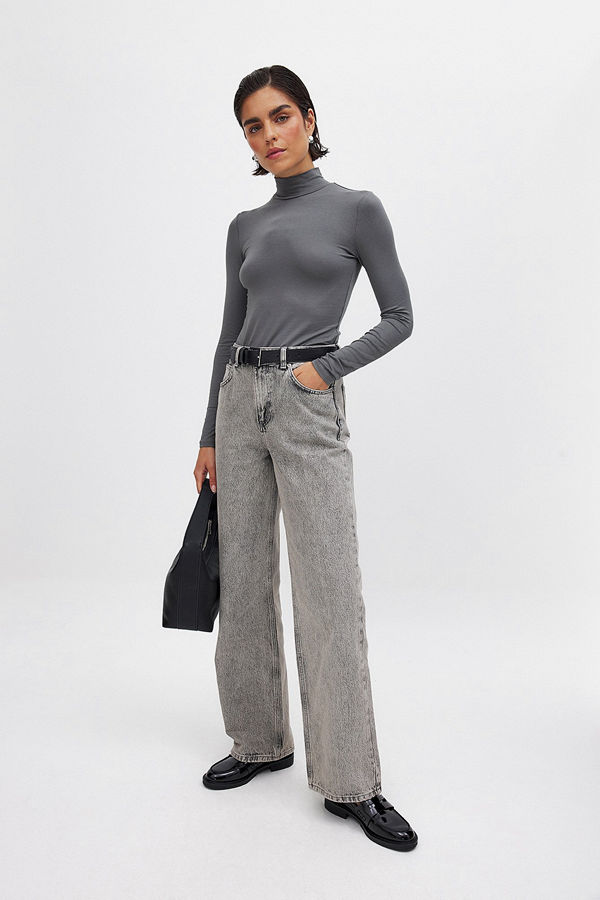 NA-KD Raka jeans med medelhög midja grå