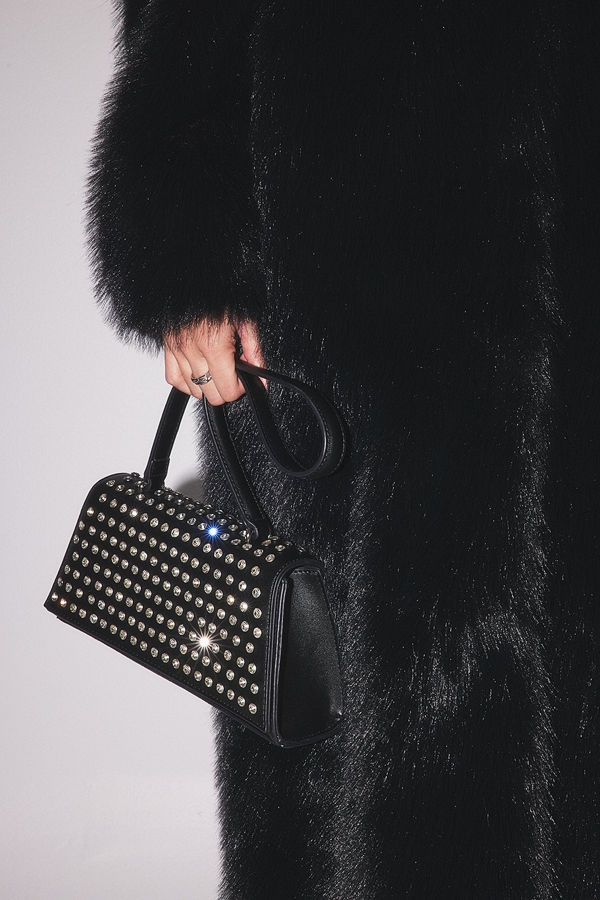 NA-KD axelväska Väska med strass svart