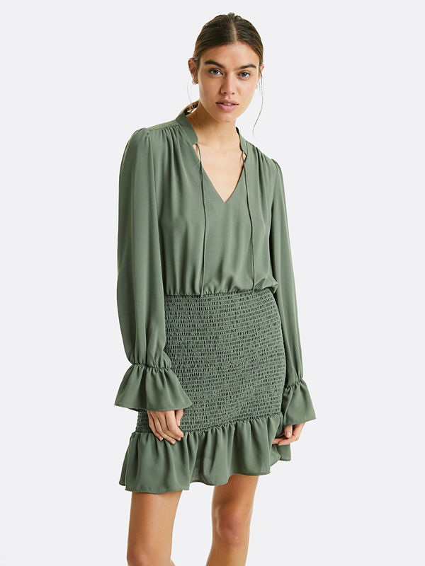 Bik Bok Willow smocked dress - Grön