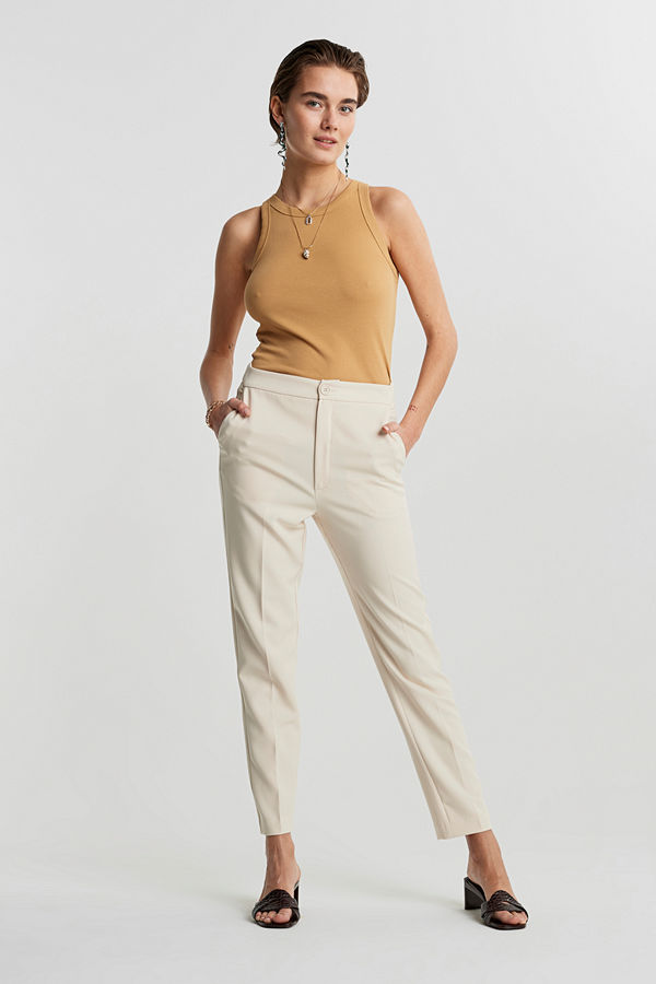 Gina Tricot omönstrade byxor Karin slacks trousers