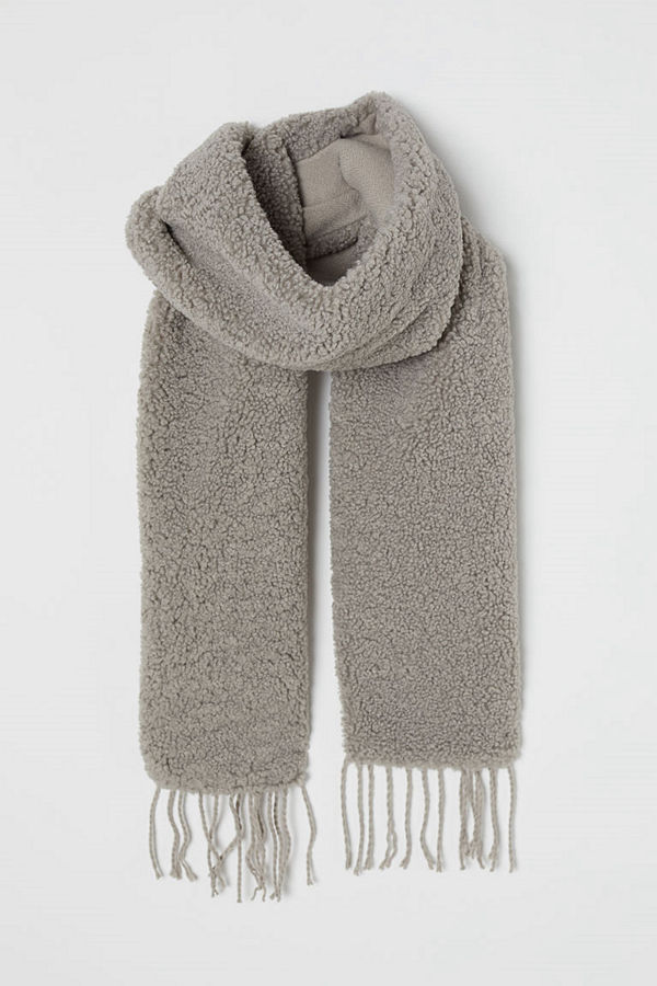 H&M Halsduk i pile grå