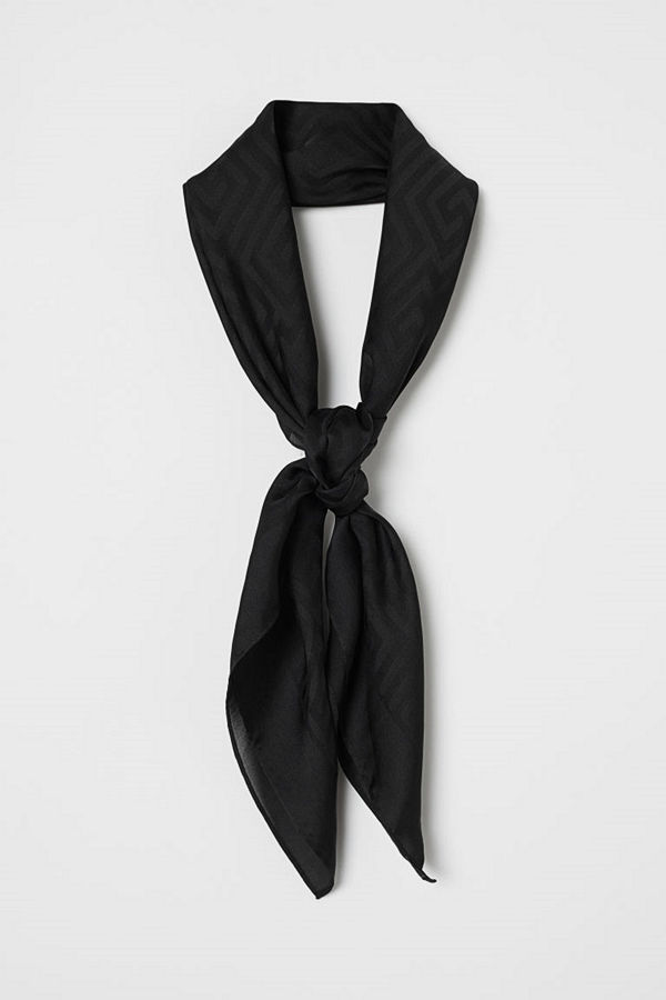 H&M Jaqcuardvävd satinscarf svart