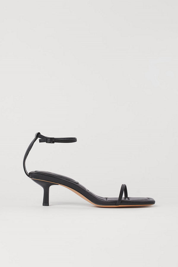 H&M Sandaletter med kantig tå svart