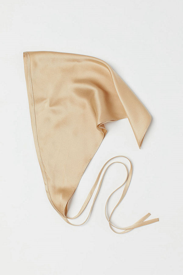 H&M Huvudscarf i siden beige