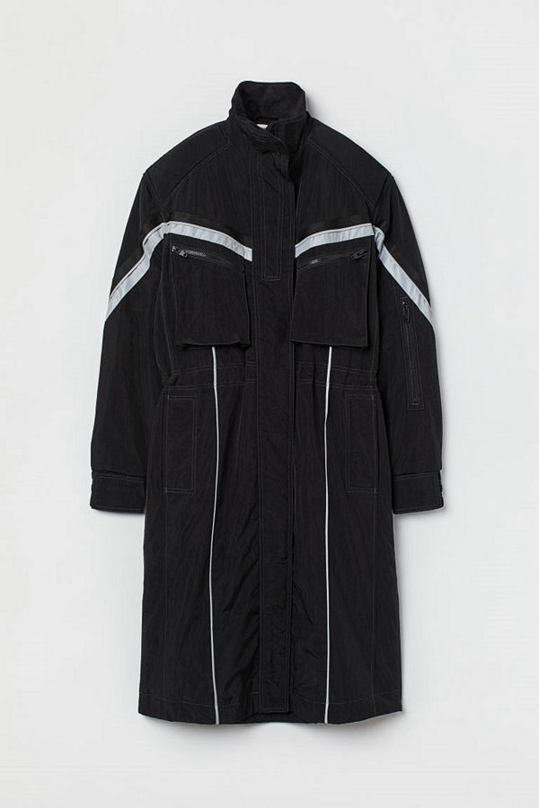 H&M Knälång nylonkappa svart