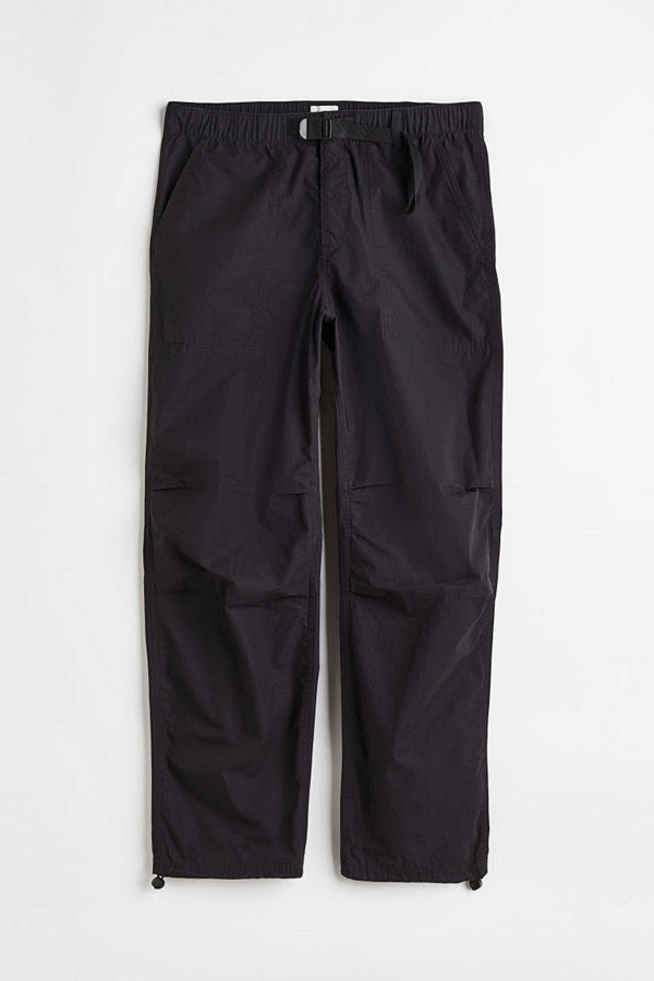 H&M Byxa med bälte Relaxed Fit svart