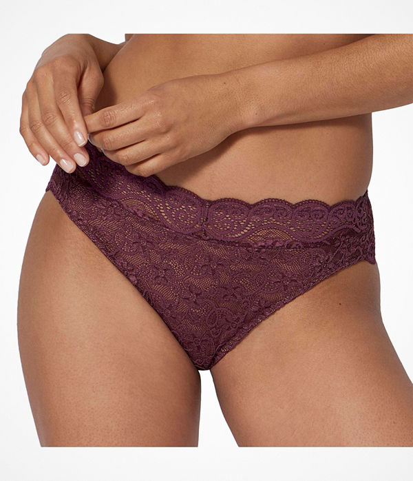 Triumph Amourette 300 Tai Plum