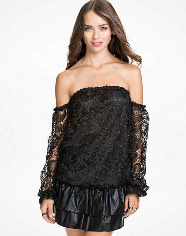 NLY Design Off-Shoulder Heavy Lace