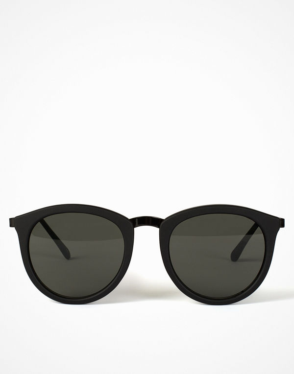 Le Specs No Smirking