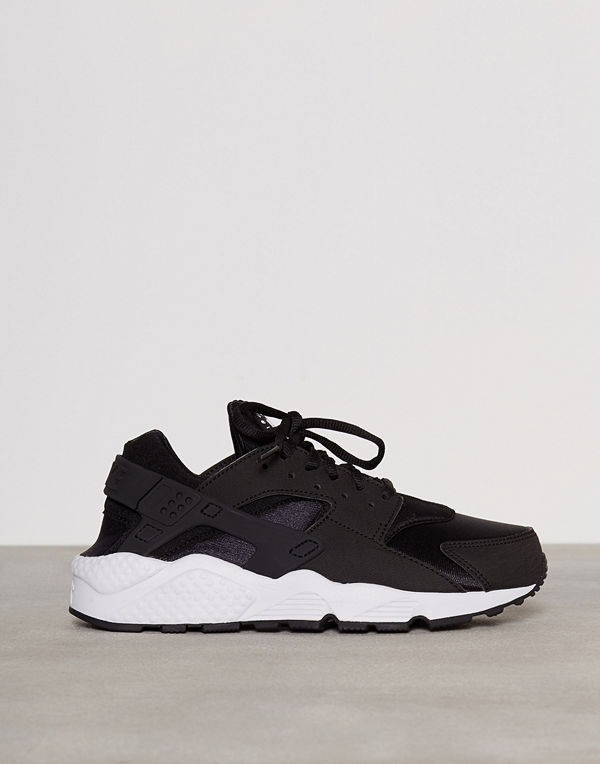 Nike Nsw Wmns Air Huarache Run Svart