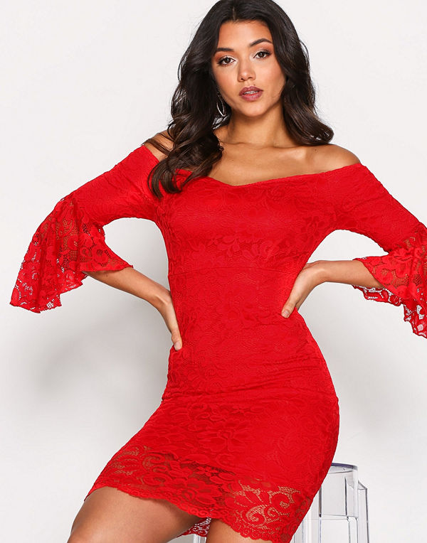 NLY One Off Shoulder Lace Dress Röd