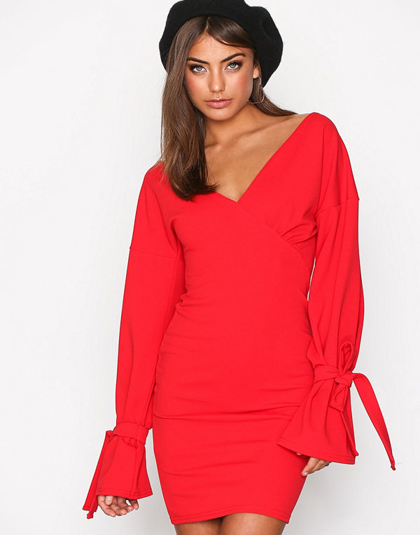 NLY Trend Block Tie Sleeve Dress Röd