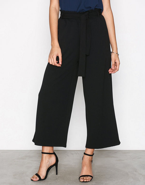 Sisters Point svarta byxor Noto Pants