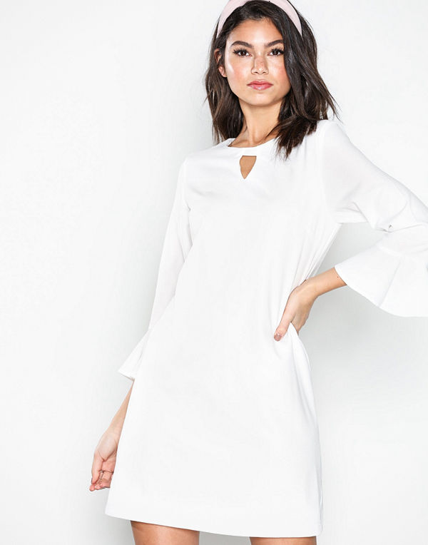 Sisters Point Nekko Dress White