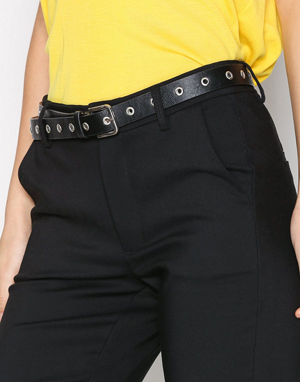 NLY Accessories Eyelet Belt Svart