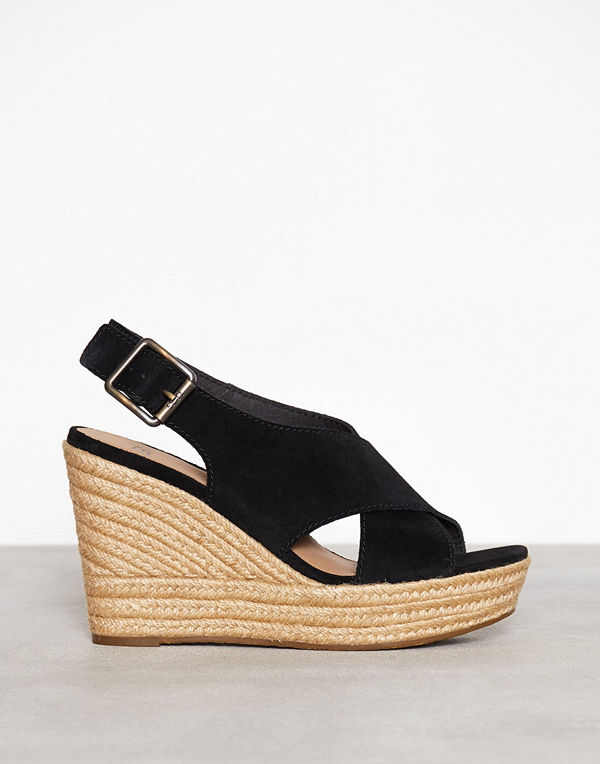 UGG W Harlow Svart
