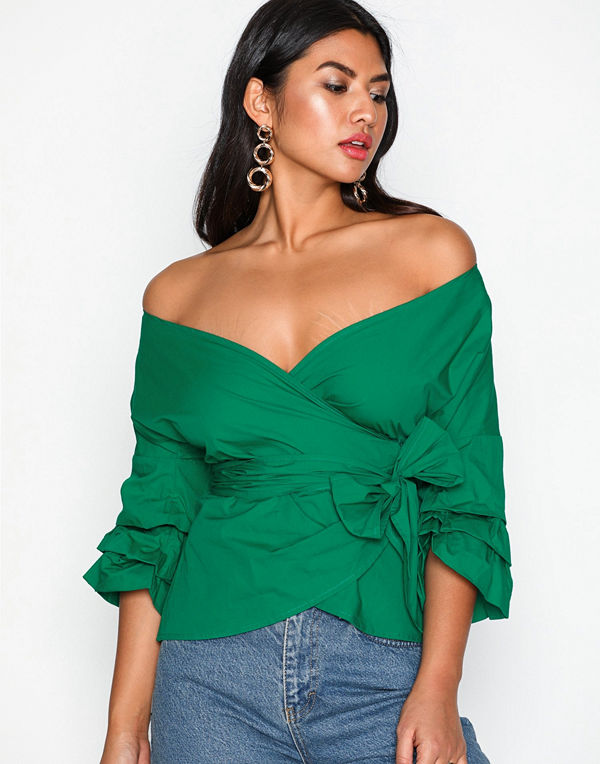 NLY Trend Wrap Shoulder Blouse Grön