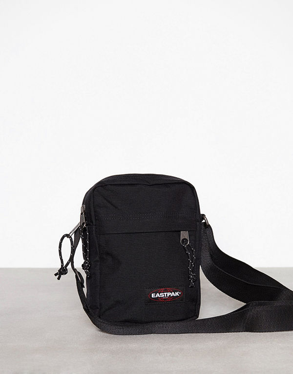 Eastpak The One Svart axelväska