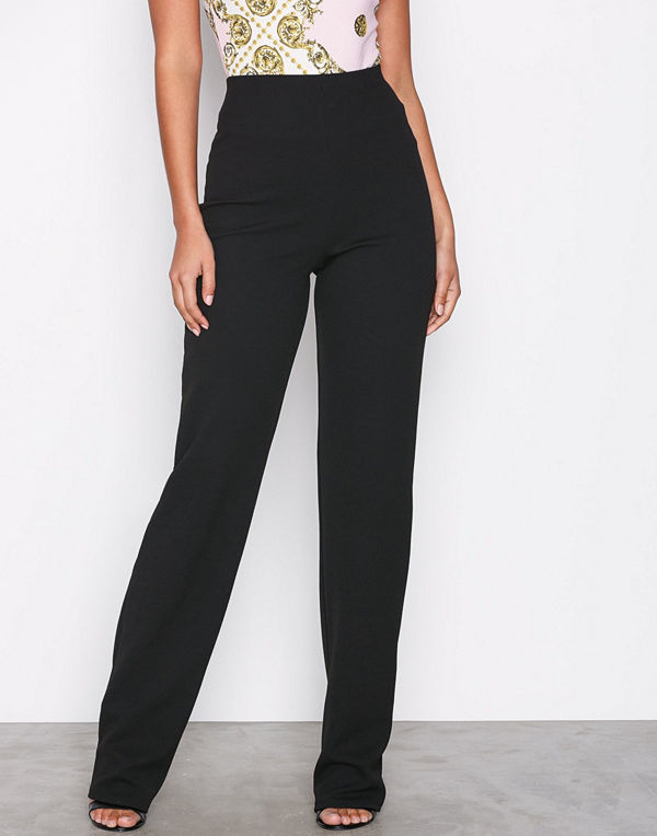 NLY One svarta byxor Straight Crepe Pant Svart