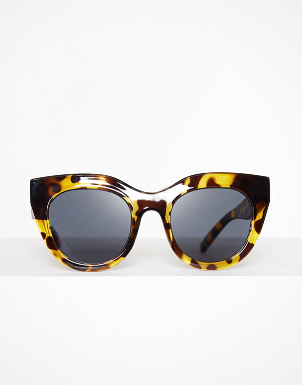 Le Specs Air Heart Tortoise