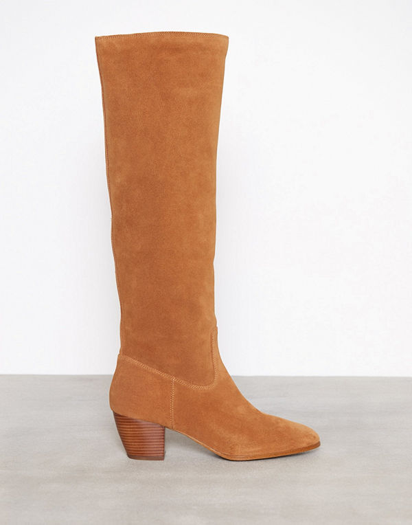 MICHAEL Michael Kors Avery Boot Acorn