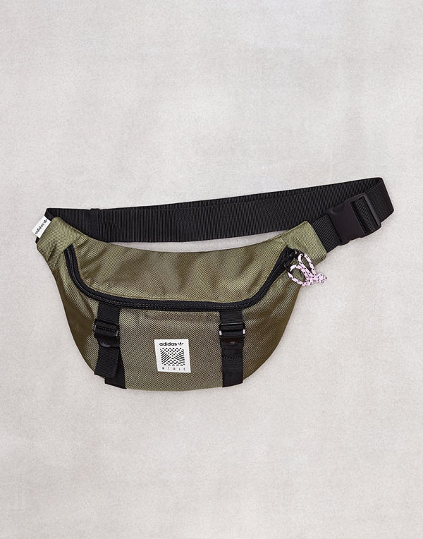 Adidas Originals omönstrad axelväska Waistbag M