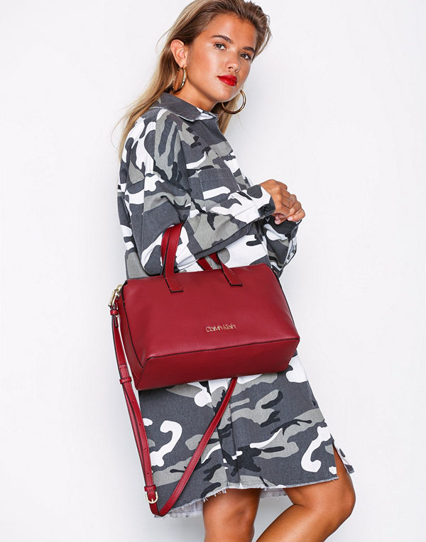 Calvin Klein Drive Duffle Röd