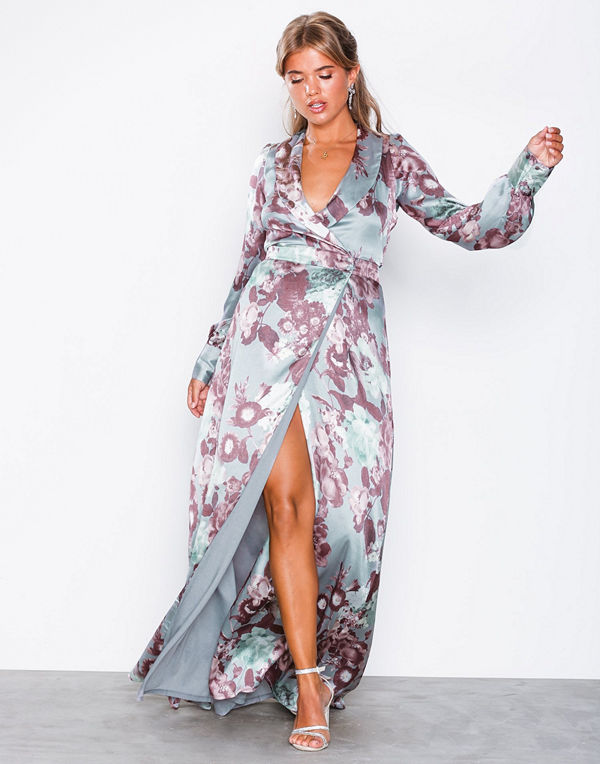 NLY Eve Smoking Satin Gown