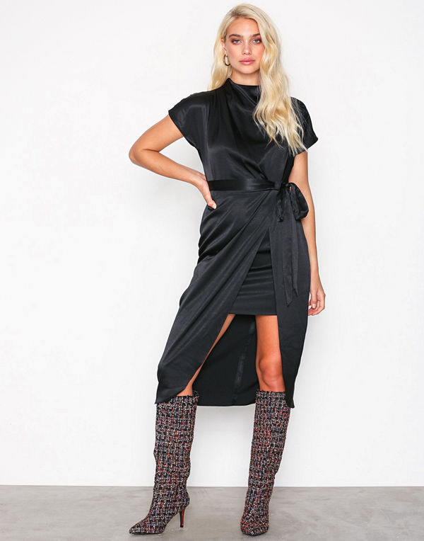 River Island Short Sleeve Waisted Dress