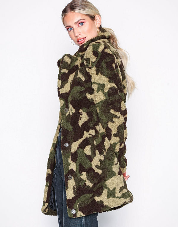 Only onlNOELLE Sherpa Camo Coat Otw