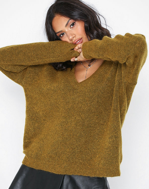 Gestuz Debbie V-Neck