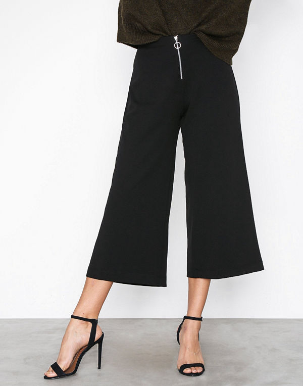 New Look svarta byxor Ring Pull Zip Front Crepe Culottes