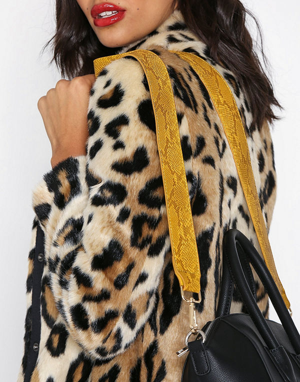 NLY Accessories svart axelväska Snake Bag Strap