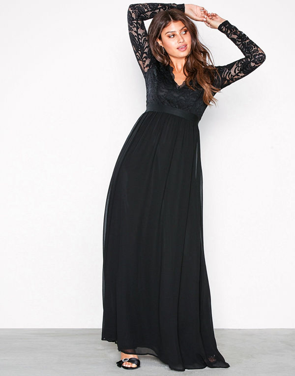 NLY Eve Scalloped Lace Top Gown