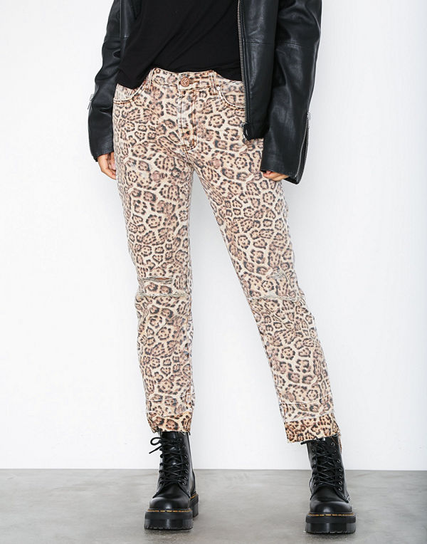 One Teaspoon Leopard Truckers