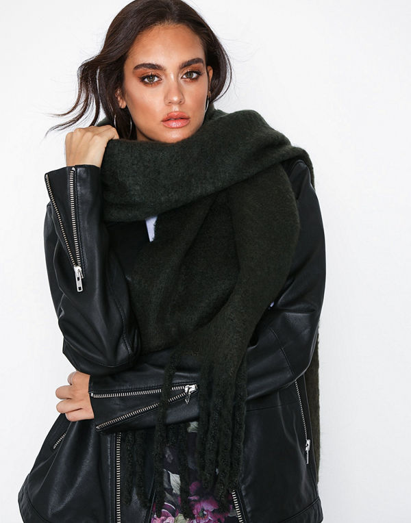 Only onlTILJE Weaved Heavy Fringe Scarf