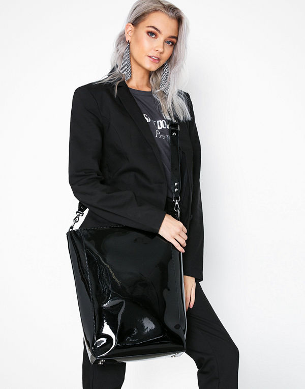 Adax Lacona shopper Charlene