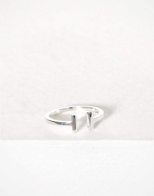 Syster P Strict Plain Bar Ring Silver