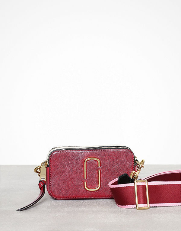Marc Jacobs vinröd axelväska Snapshot