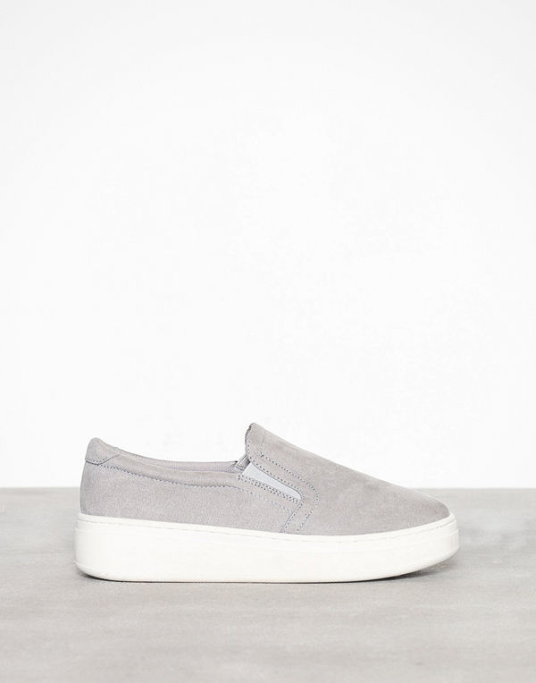 Duffy Faux Suede Slip-On Sneaker Grå