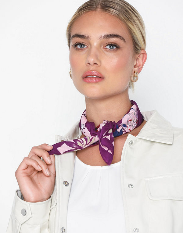 Pieces Pcjessica Square Scarf W. Tag D2D