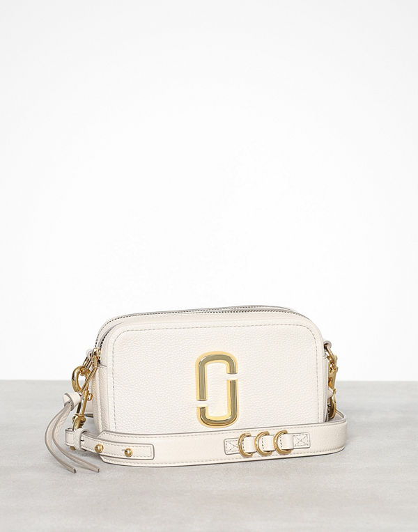 The Marc Jacobs vit väska THE SOFTSHOT 21