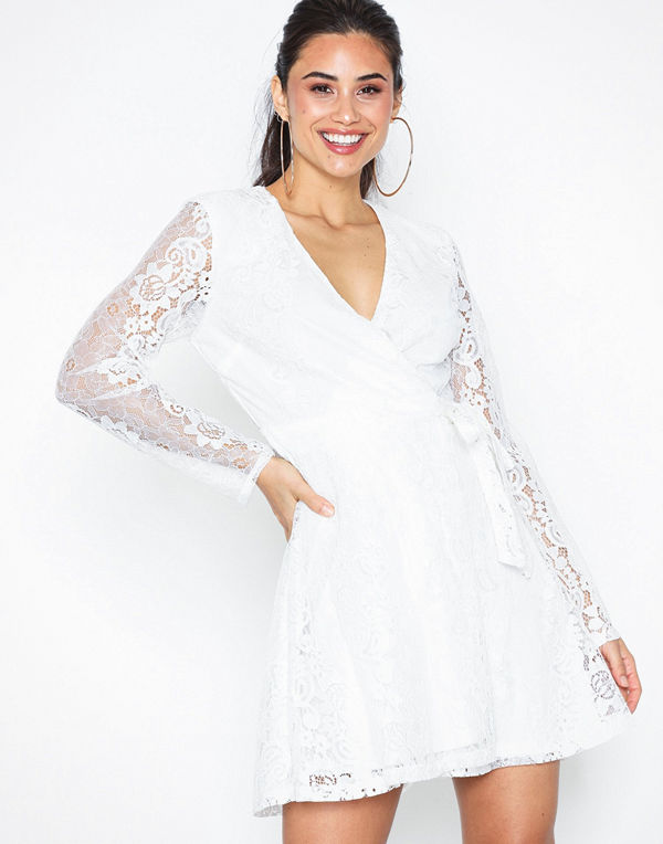 NLY Trend Lace Wrap Dress