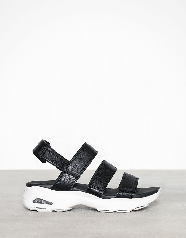 Skechers D'Lites Ultra - Fab Life