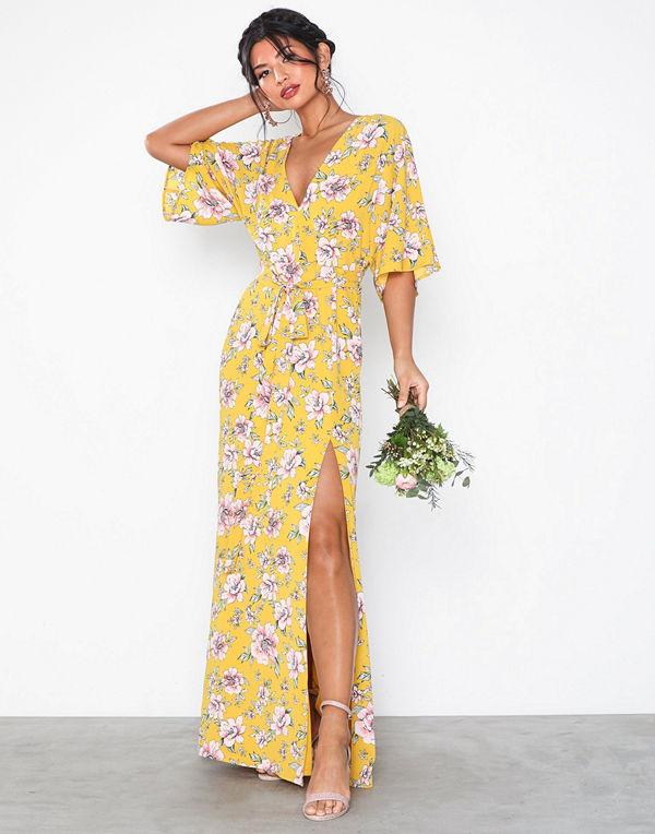 NLY Eve Tie Front Kimono Gown